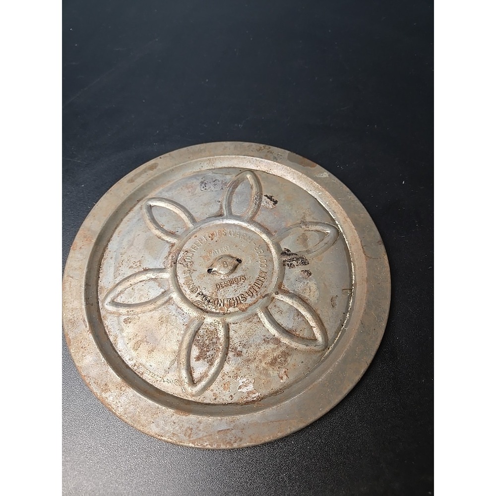 Vintage Metal Stove Burner Cover‎ 8" -  Rusted